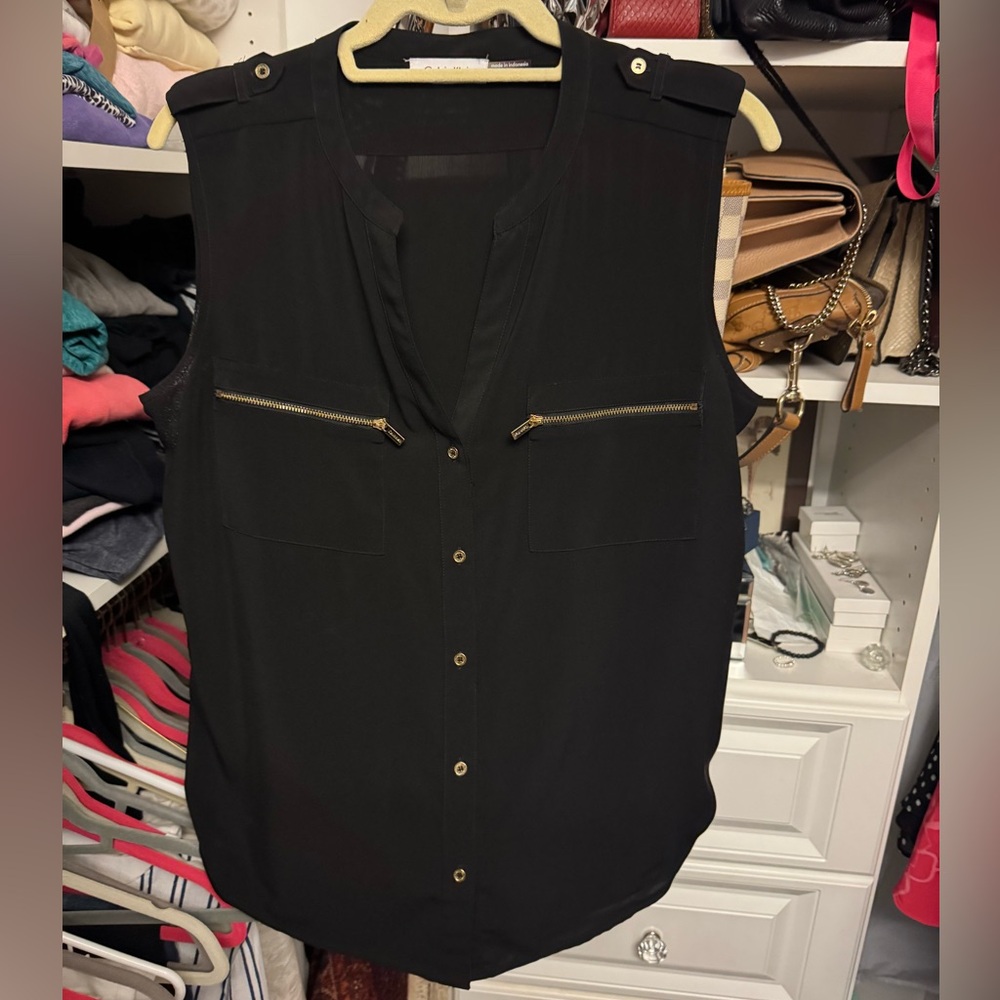 CALVIN KLEIN Black and Gold Buttoned Blouse
size L